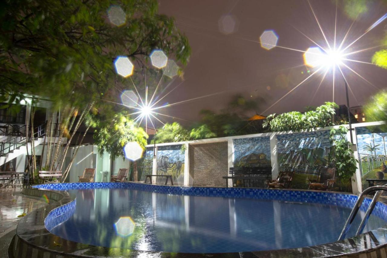 Vientiane Garden Villa Hotel And Coffee Exterior photo